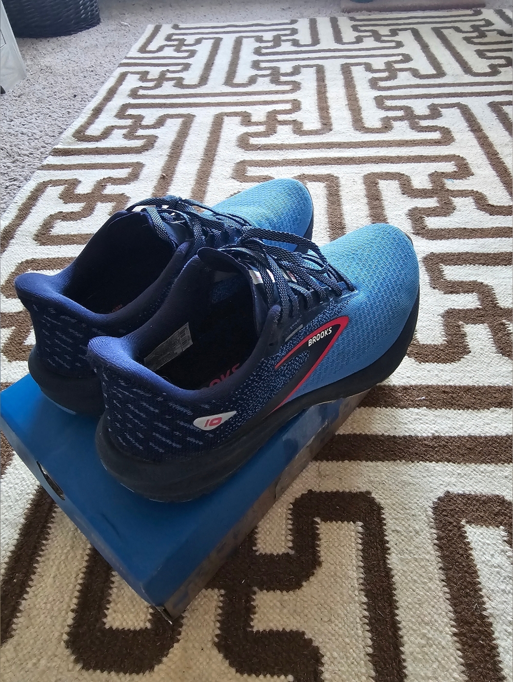 💙Brooks Women’s Blue Running Sneakers Shoes Launch 10 - Picture 4 of 6